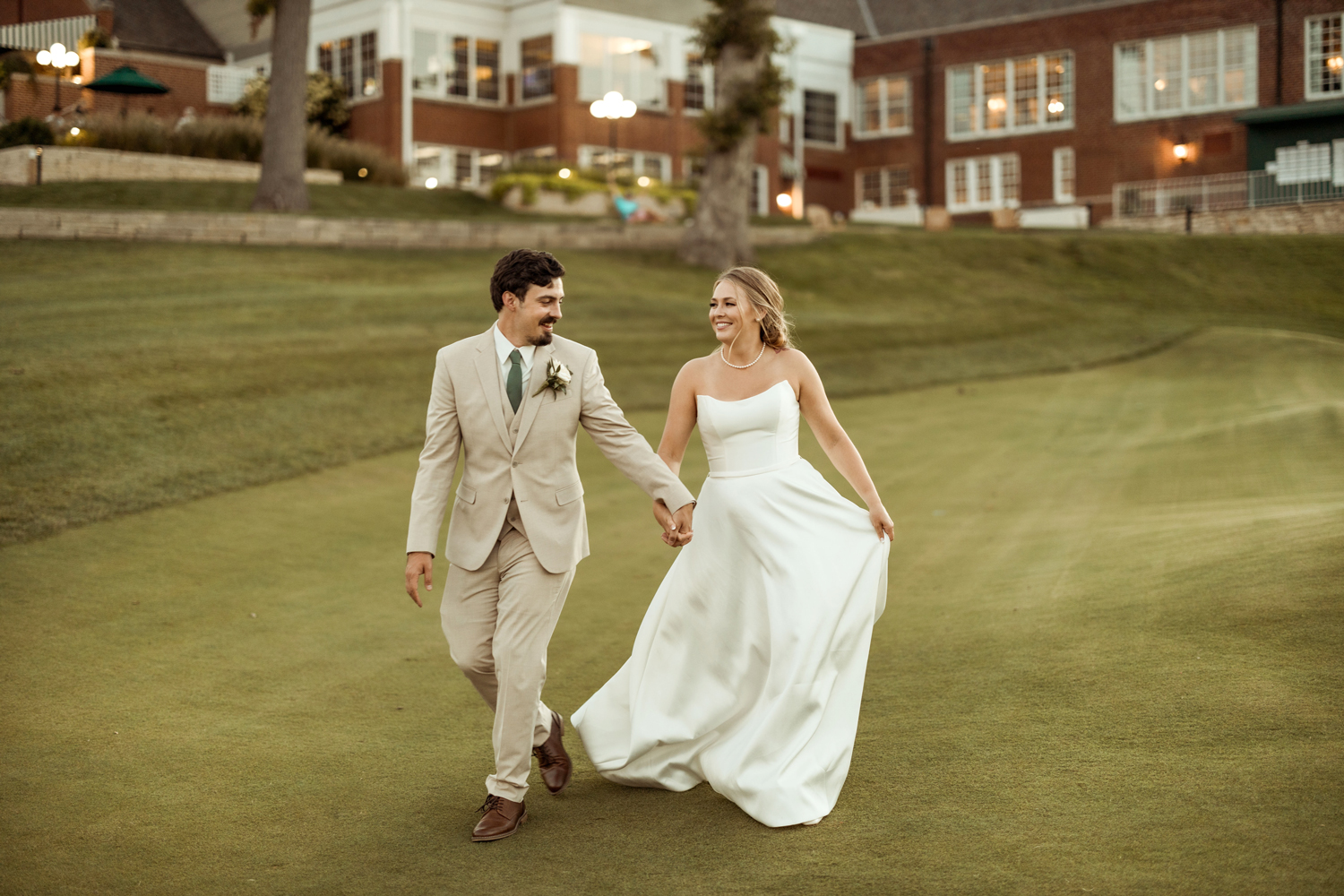 Cedar Rapids Country Club Wedding, Cedar Rapids, Iowa