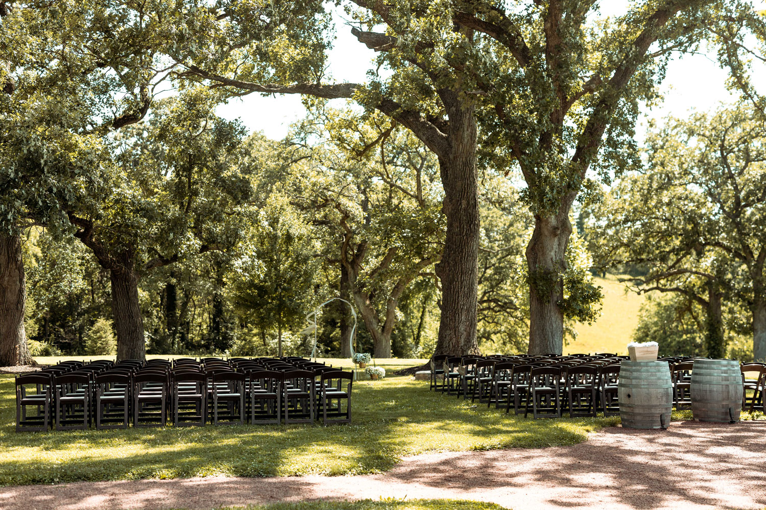 Old Oak Winery Wedding, Milan, Illinois