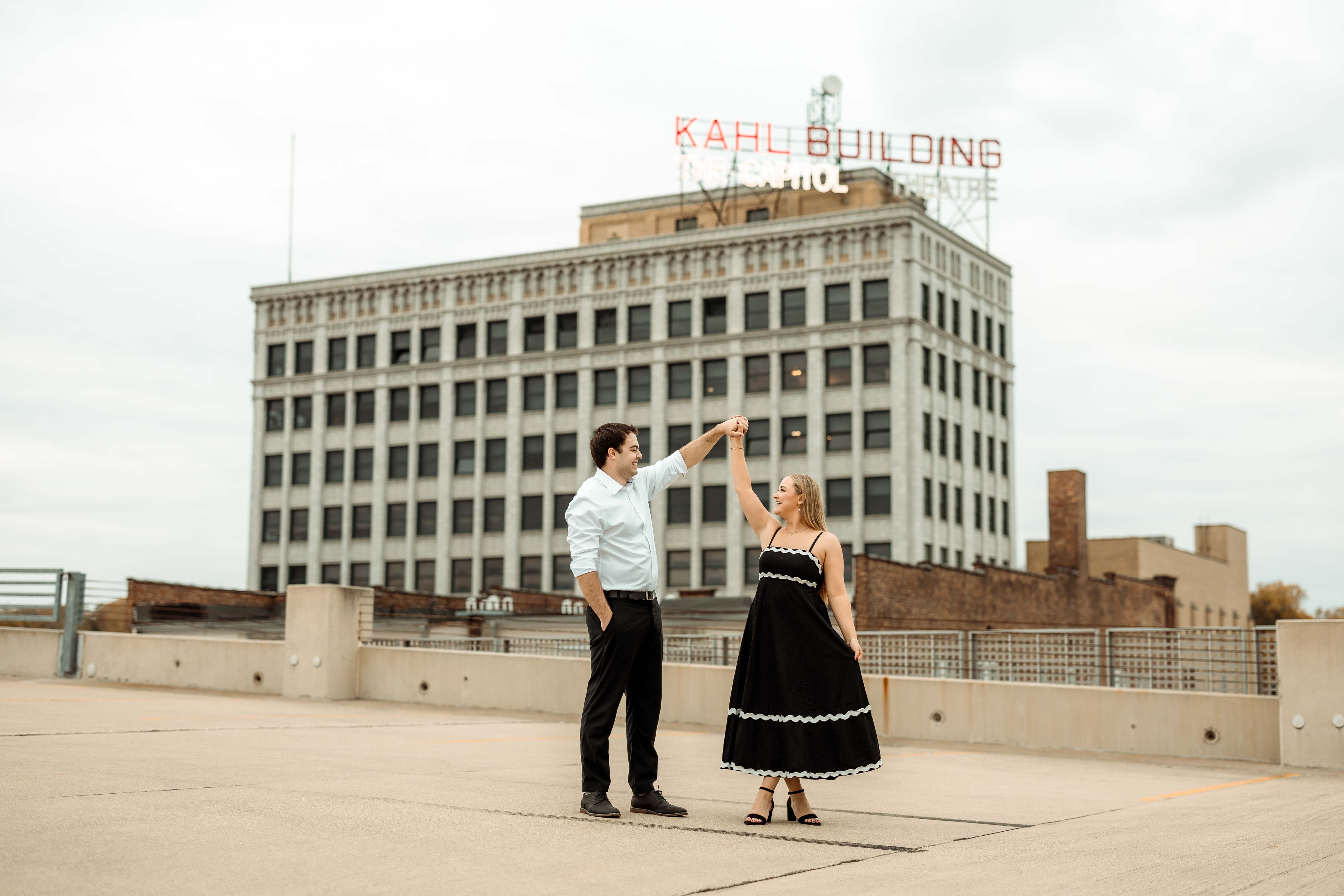 Downtown Dubuque Engagement Pictures